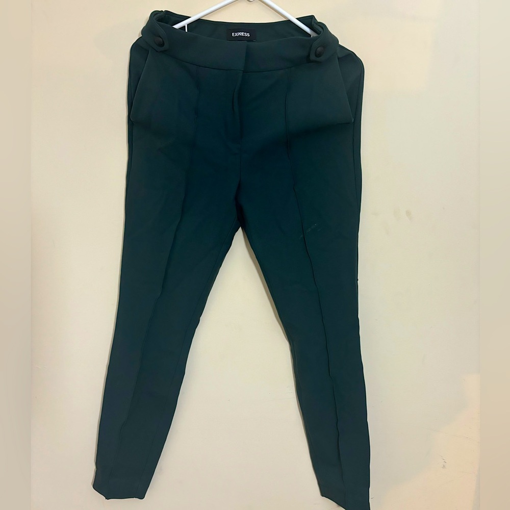 Deep green, skinny high rise size 2R Express pant